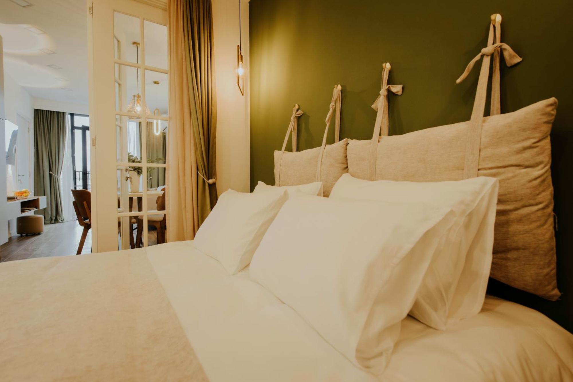 Skyline Luxury Suites Тбилиси Екстериор снимка