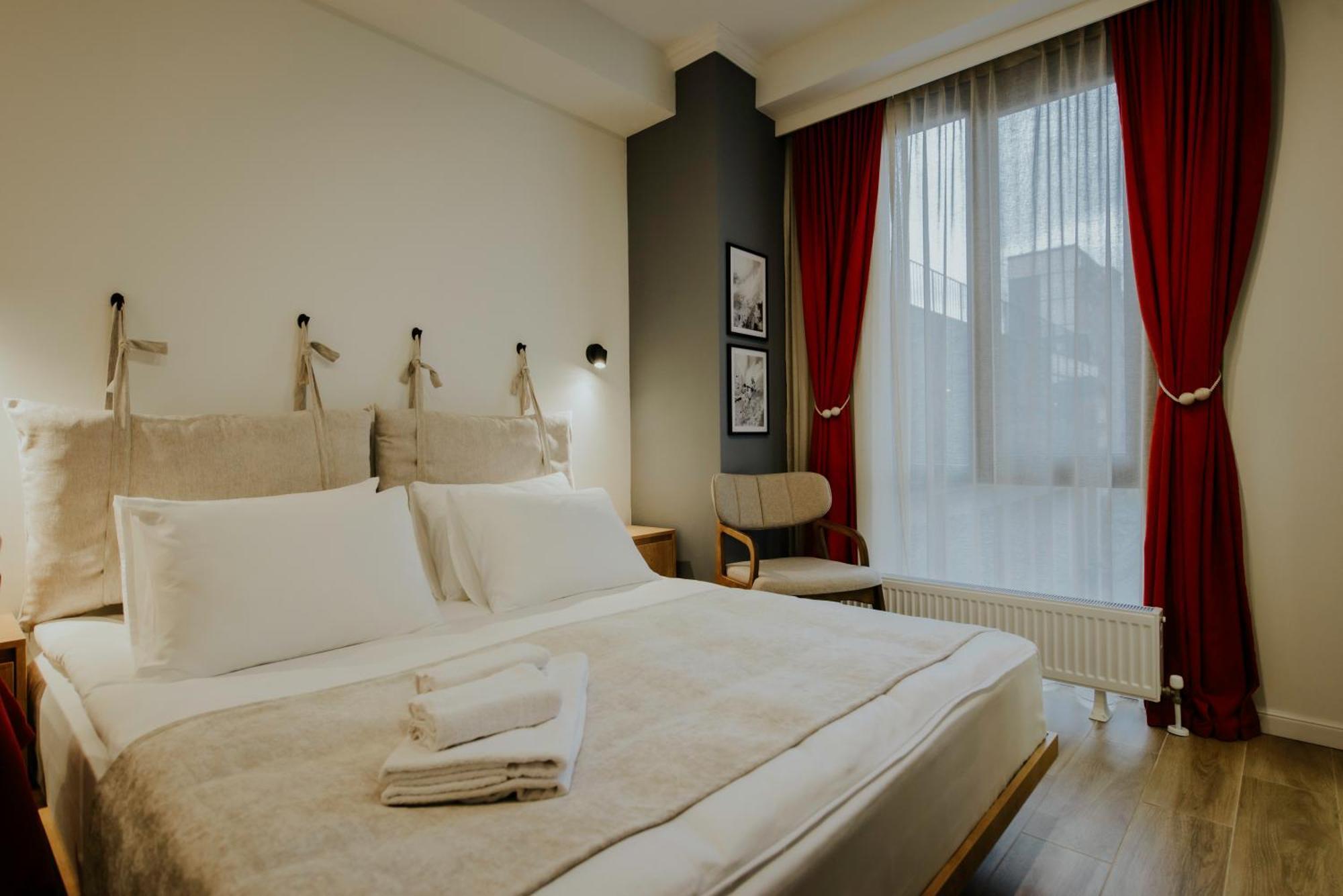 Skyline Luxury Suites Тбилиси Екстериор снимка