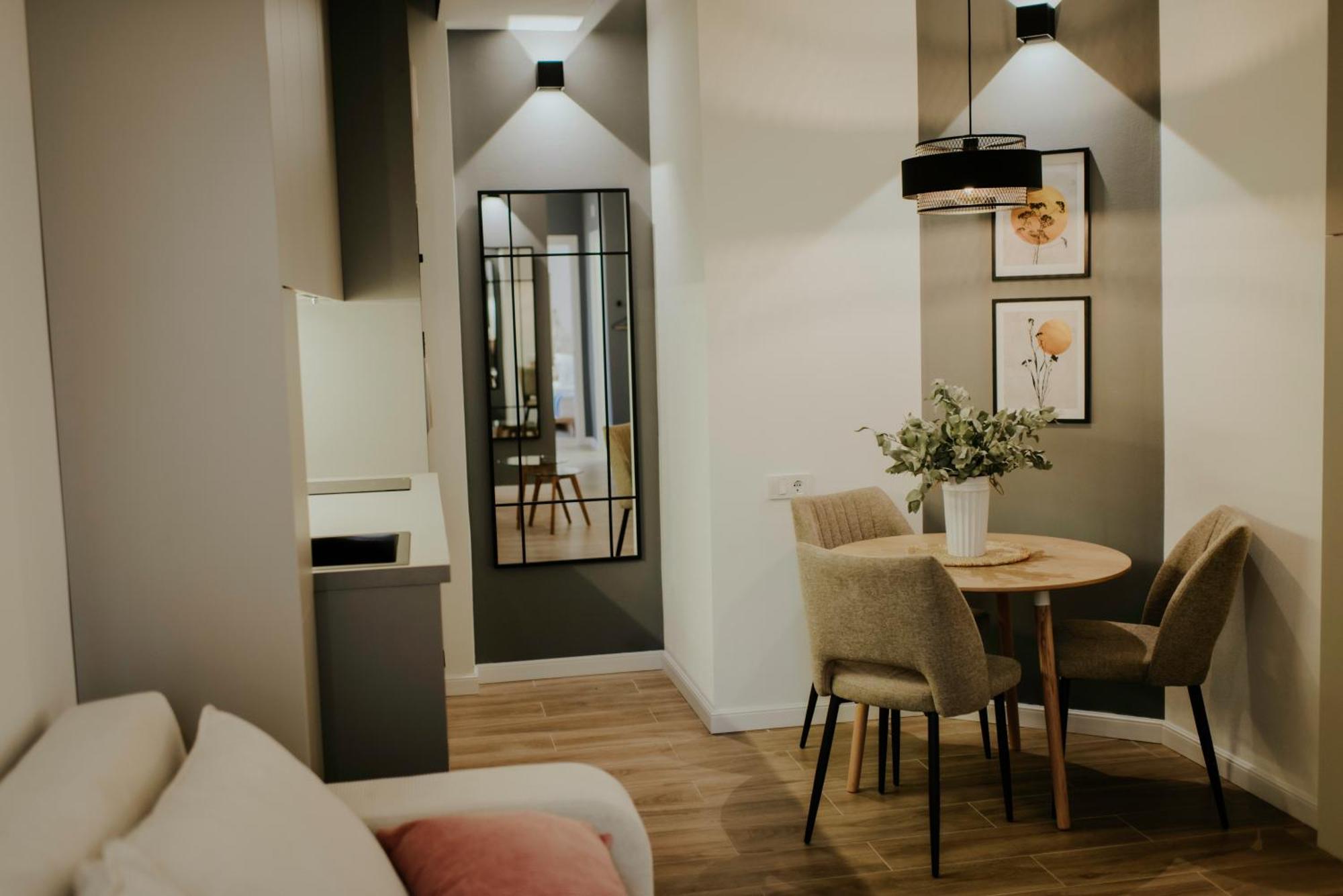 Skyline Luxury Suites Тбилиси Екстериор снимка